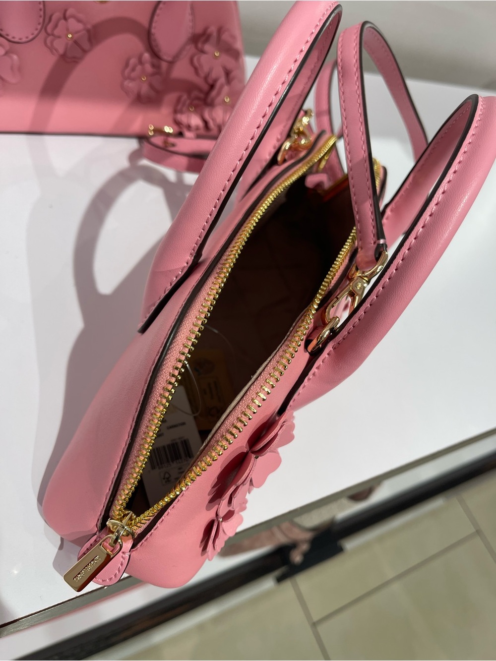 MICHAEL KORS Petra Small Floral Embellished Crossbody Bag
Carnation
NWT - Picture 9 of 16